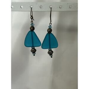 Lovely Silver Tone Blue Sea Glass Dangle Earrings . Measures 2.5”
